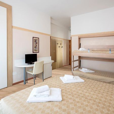 Hotel Continental Milano Marittima Esterno foto