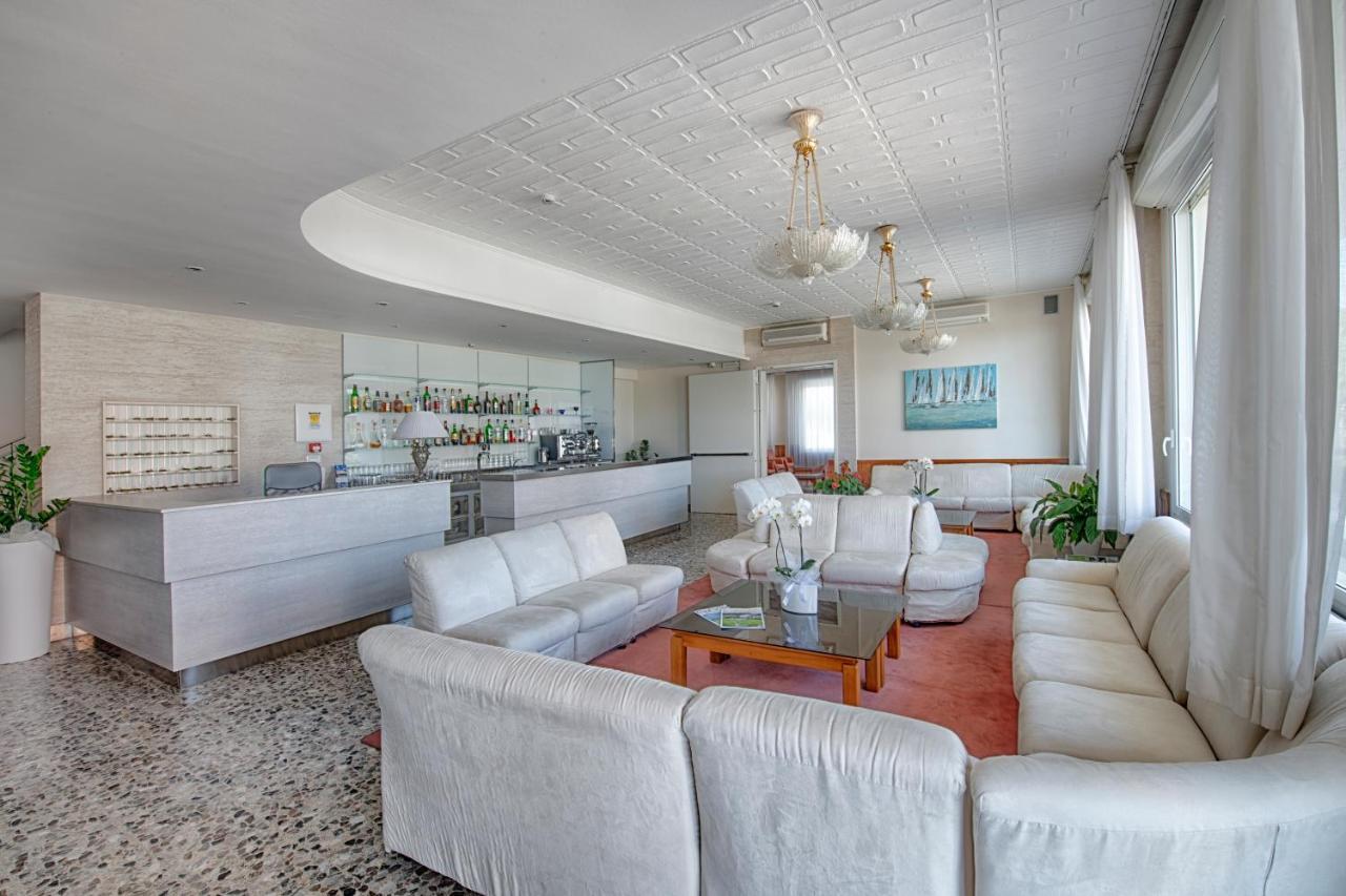 Hotel Continental Milano Marittima Esterno foto