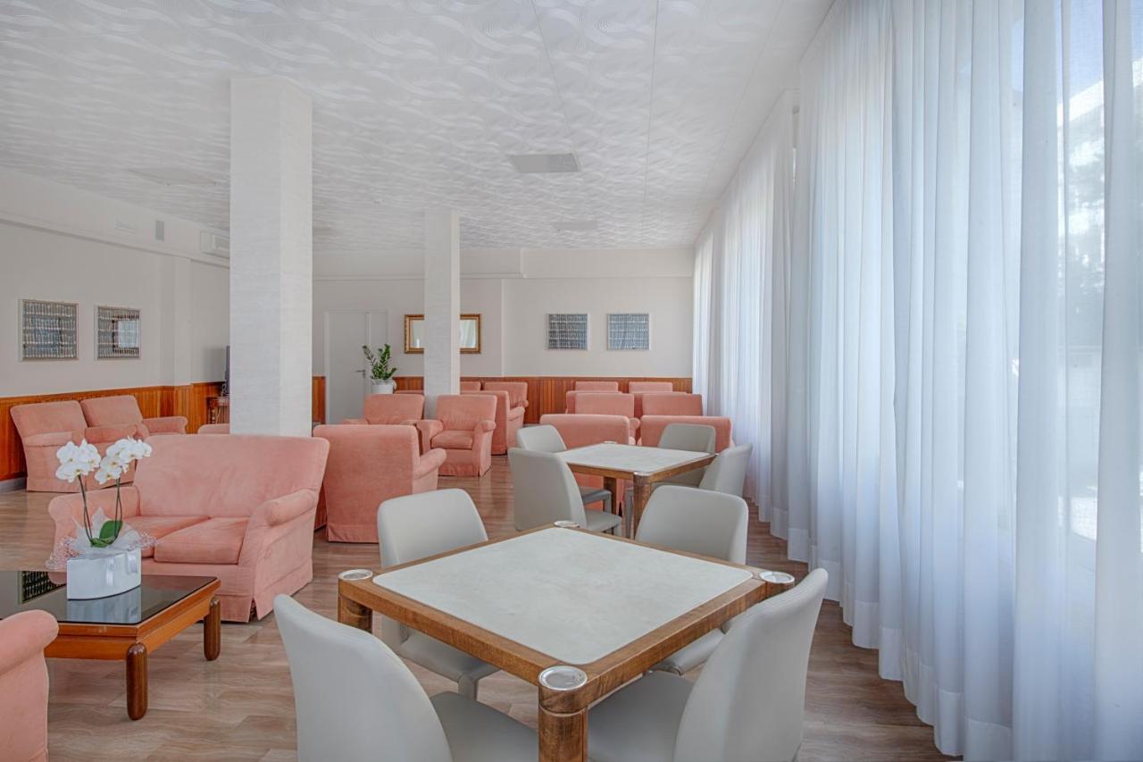 Hotel Continental Milano Marittima Esterno foto