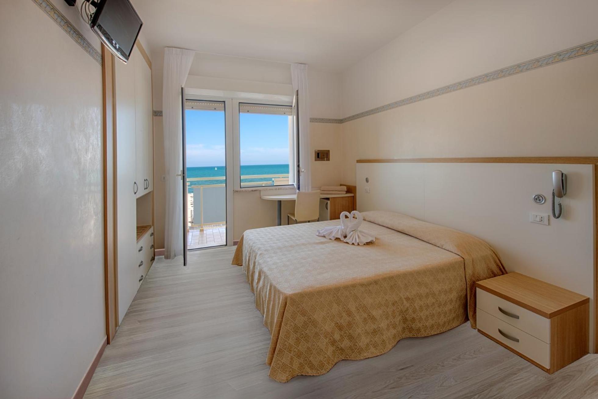 Hotel Continental Milano Marittima Esterno foto