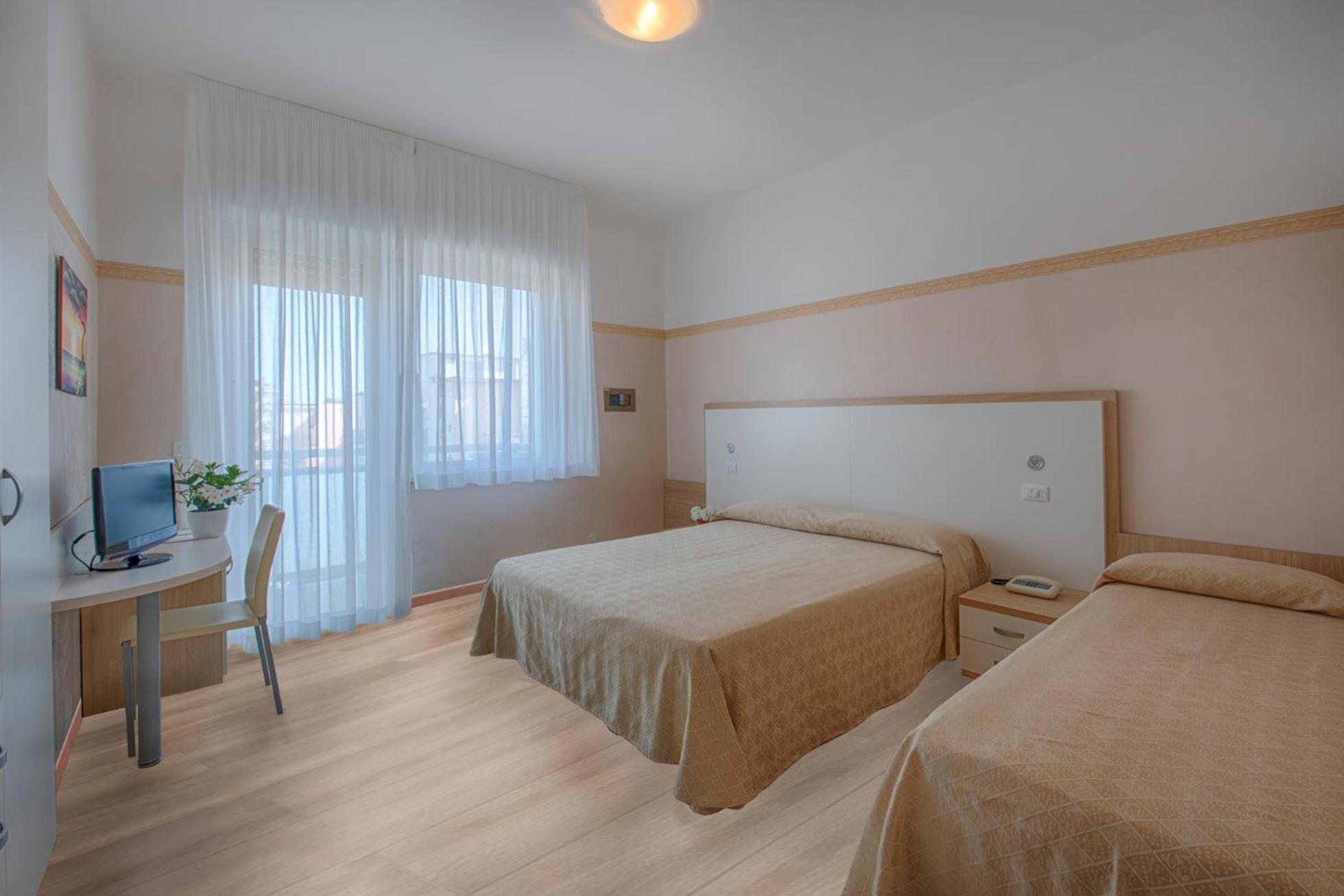 Hotel Continental Milano Marittima Esterno foto